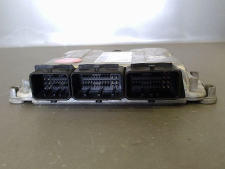 CALCULATEUR MOTEUR RENAULT MASTER