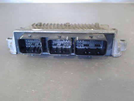 CALCULATEUR MOTEUR PEUGEOT 206