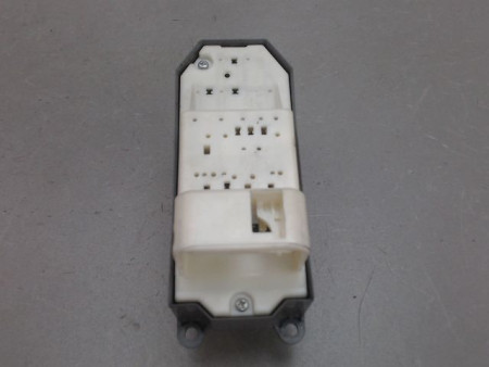COMMANDE LEVE-GLACE PORTE AVG TOYOTA YARIS