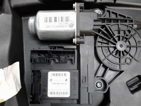 MECANISME LEVE-GLACE AVANT GAUCHE VOLKSWAGEN GOLF