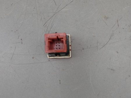 BOUTON DE WARNING PEUGEOT PARTNER