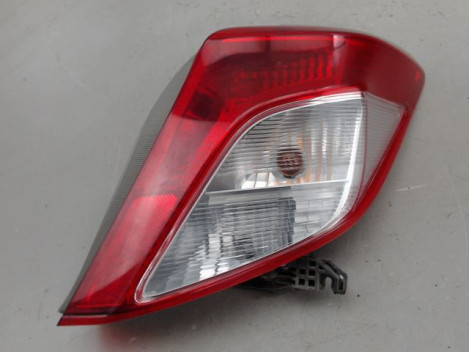 FEU ARRIERE DROIT TOYOTA YARIS