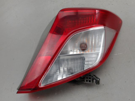 FEU ARRIERE DROIT TOYOTA YARIS