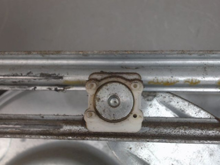 MECANISME LEVE-GLACE AVANT DROIT FORD FOCUS