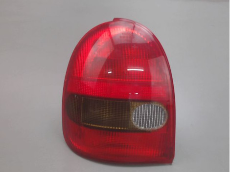 FEU ARRIERE GAUCHE  OPEL CORSA