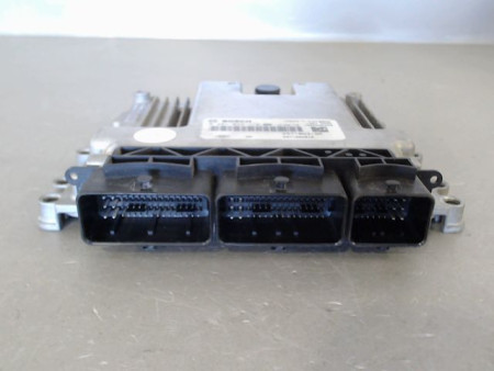 CALCULATEUR MOTEUR RENAULT CLIO