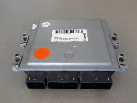 CALCULATEUR MOTEUR RENAULT MEGANE