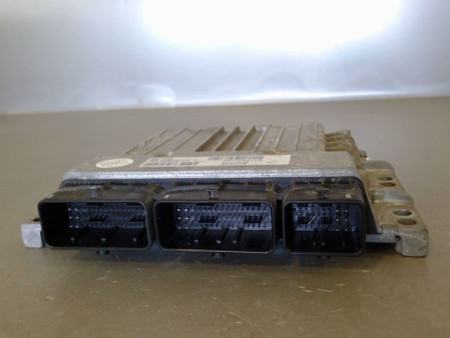 CALCULATEUR MOTEUR RENAULT MEGANE
