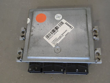 CALCULATEUR MOTEUR RENAULT MEGANE
