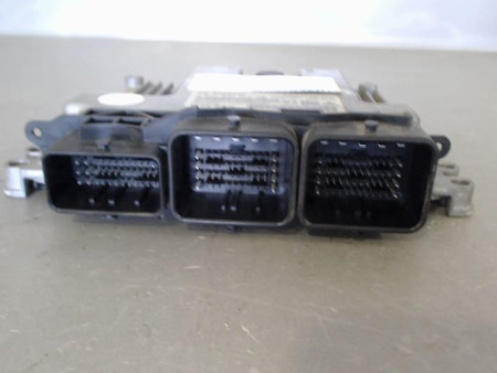 CALCULATEUR MOTEUR PEUGEOT 208