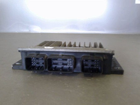 CALCULATEUR MOTEUR RENAULT MEGANE