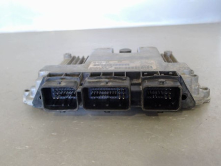 CALCULATEUR MOTEUR PEUGEOT 206