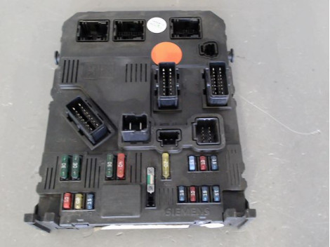 BOITIER GESTION HABITACLE PEUGEOT 206