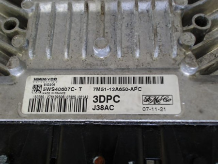 CALCULATEUR MOTEUR FORD FOCUS