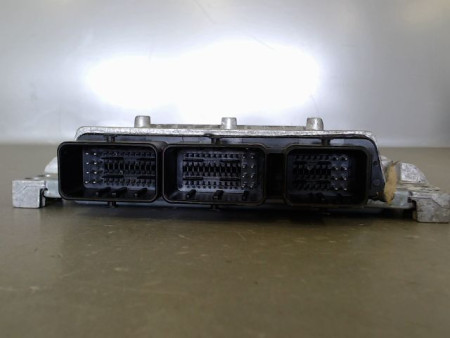 CALCULATEUR MOTEUR FORD FOCUS
