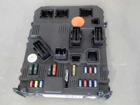 BOITIER GESTION HABITACLE PEUGEOT 206