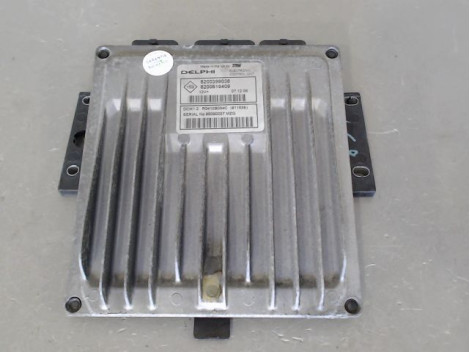 CALCULATEUR MOTEUR RENAULT CLIO
