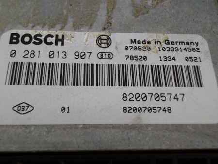 CALCULATEUR MOTEUR RENAULT MEGANE