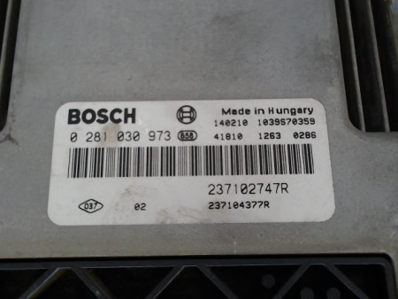 CALCULATEUR MOTEUR RENAULT CLIO