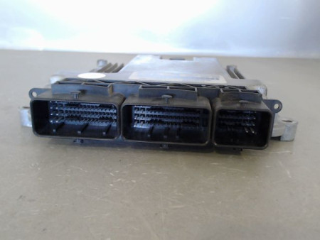 CALCULATEUR MOTEUR RENAULT CLIO