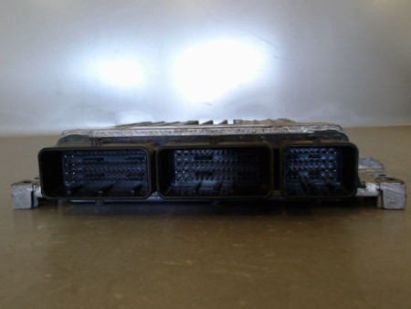 CALCULATEUR MOTEUR RENAULT MEGANE
