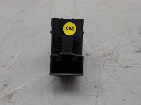 COMMANDE LEVE-GLACE PORTE AVD VOLKSWAGEN GOLF