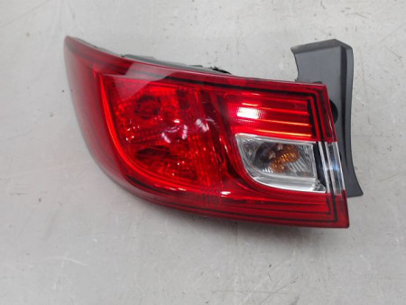 FEU ARRIERE GAUCHE  RENAULT CLIO