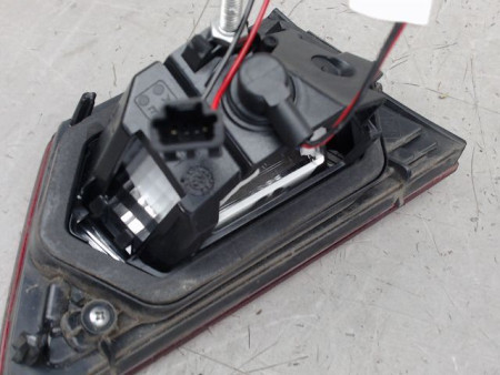 FEU ARRIERE INTERIEUR DROIT RENAULT CLIO