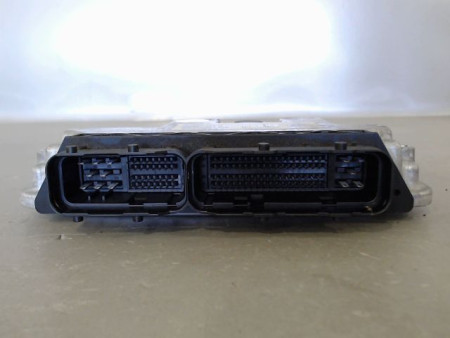 CALCULATEUR MOTEUR TOYOTA YARIS