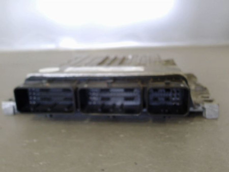 CALCULATEUR MOTEUR RENAULT MEGANE