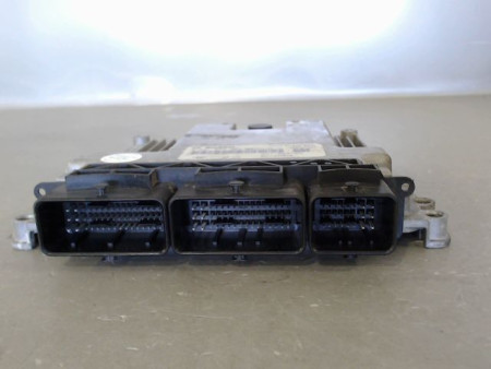 CALCULATEUR MOTEUR RENAULT CLIO