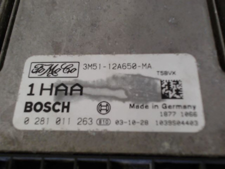 CALCULATEUR MOTEUR FORD FOCUS