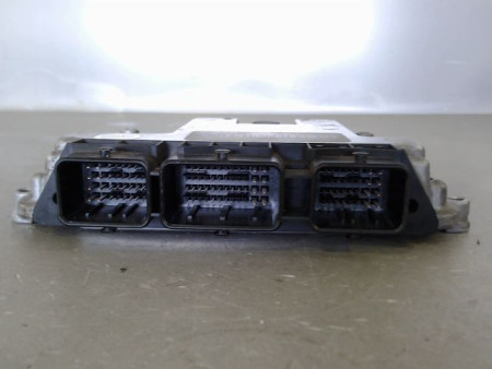 CALCULATEUR MOTEUR RENAULT MEGANE