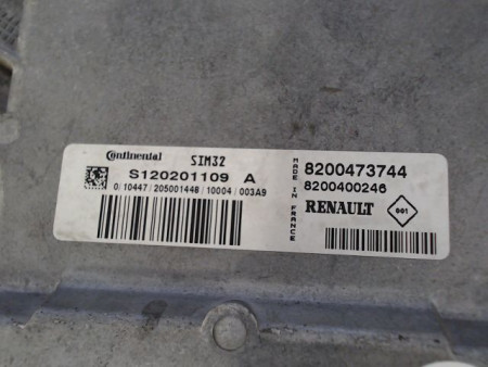 CALCULATEUR MOTEUR RENAULT CLIO