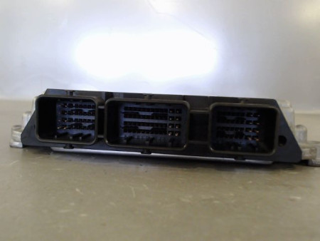 CALCULATEUR MOTEUR PEUGEOT 206