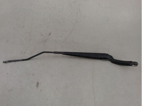 BRAS ESSUIE-GLACE AVANT GAUCHE RENAULT CLIO
