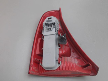 FEU ARRIERE DROIT RENAULT CLIO