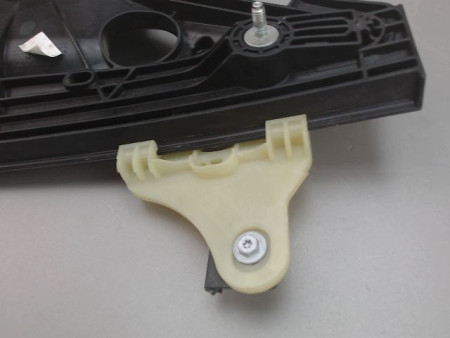 MECANISME LEVE-GLACE ARRIERE DROIT RENAULT CLIO