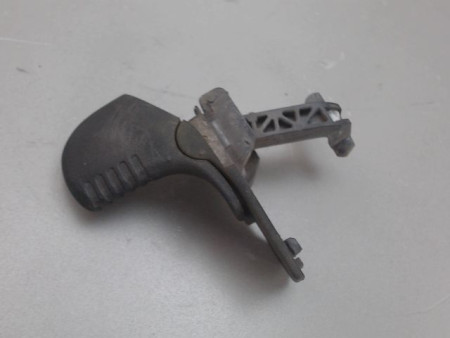 POIGNEE EXTERIEURE PORTE AVANT DROIT RENAULT TWINGO