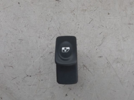 COMMANDE LEVE-GLACE PORTE AVD RENAULT MEGANE