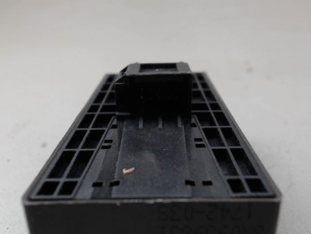 COMMANDE LEVE-GLACE PORTE AVG AUDI A1