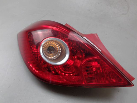 FEU ARRIERE GAUCHE  OPEL CORSA
