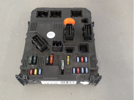 BOITIER GESTION HABITACLE PEUGEOT 206