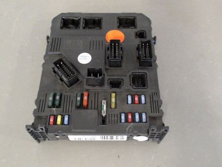BOITIER GESTION HABITACLE PEUGEOT 206
