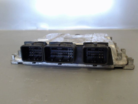 CALCULATEUR MOTEUR PEUGEOT 206