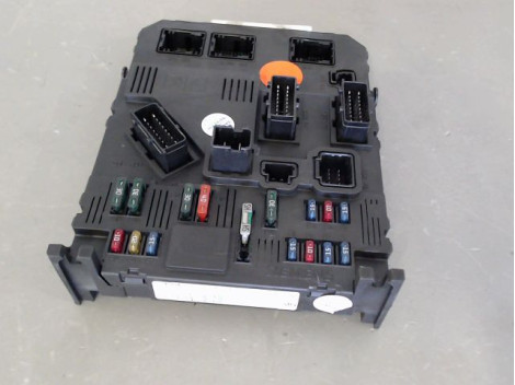 BOITIER GESTION HABITACLE PEUGEOT 206
