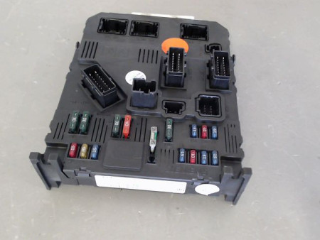 BOITIER GESTION HABITACLE PEUGEOT 206
