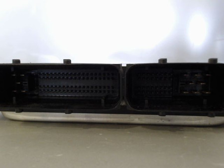CALCULATEUR MOTEUR VOLKSWAGEN POLO