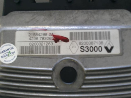 CALCULATEUR MOTEUR RENAULT MEGANE