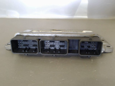 CALCULATEUR MOTEUR RENAULT MEGANE